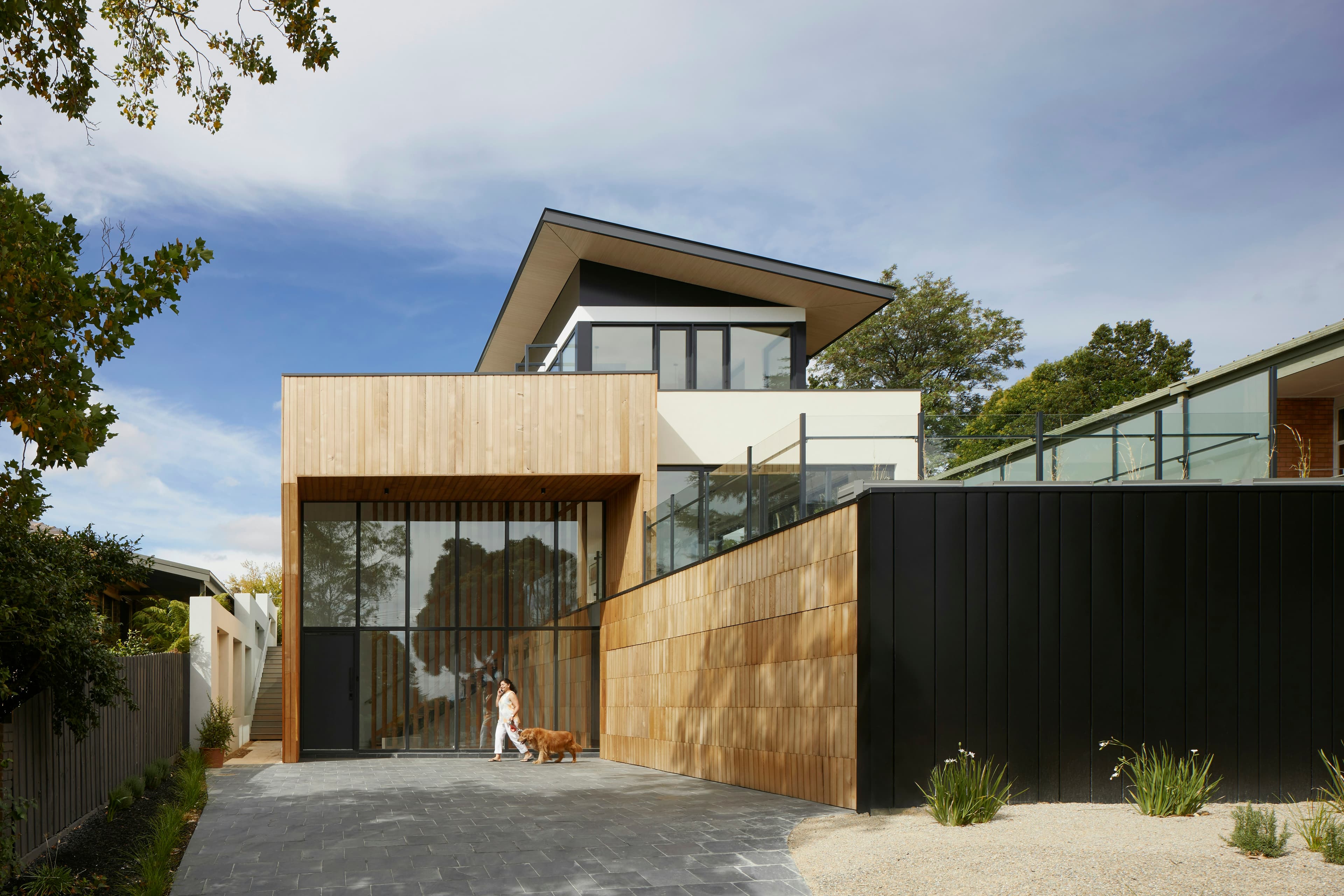 Elegant Townhouse by the Historic Centre photo 2